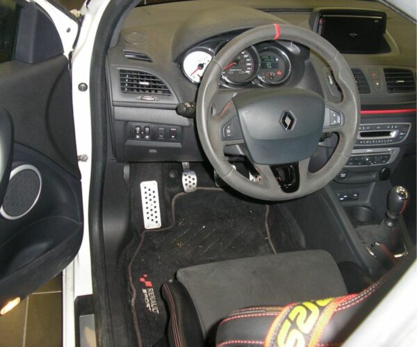 Renault Megane 3 RS Trophy-R – Image 4