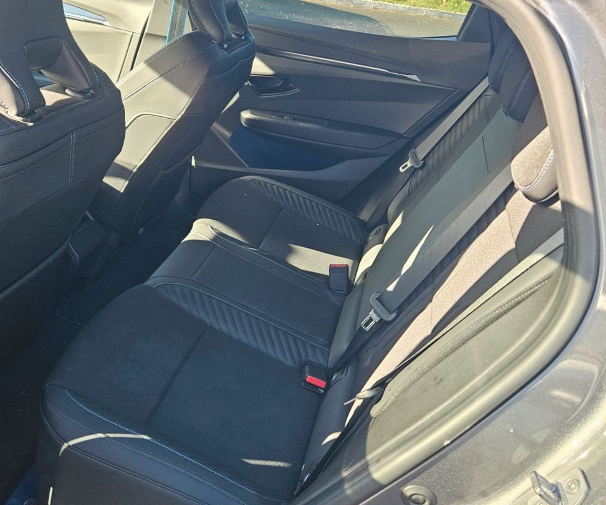 Megane E-tech Esprit Alpine Confort 220ch – Image 5